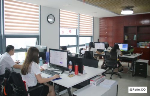 武汉职业技能培训优质学校：华龙职校