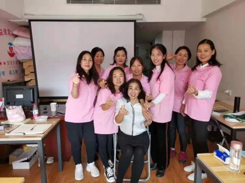 北京高端月嫂保姆育儿嫂 收费透明可试工