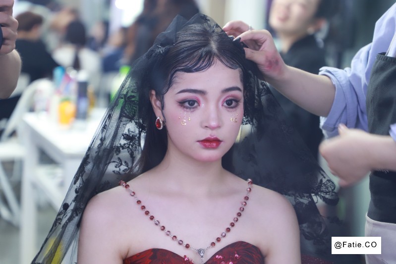 杭州悦风美妆学院 零基础美妆培训 化妆美甲美睫纹绣