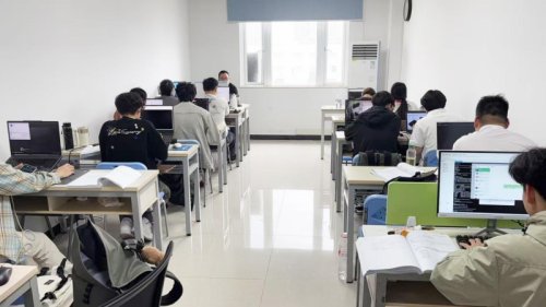 2026年新媒体运营实战培训 AI工具应用 就业服务全程…