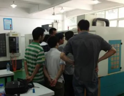 广州专业叉车证复审培训 单日集训高效通过