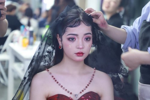 杭州悦风美妆学院 零基础美妆培训 化妆美甲美睫纹绣