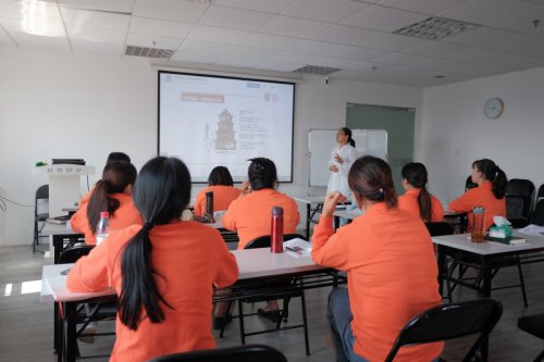 杭州资深月嫂机构 新生儿照护上门服务